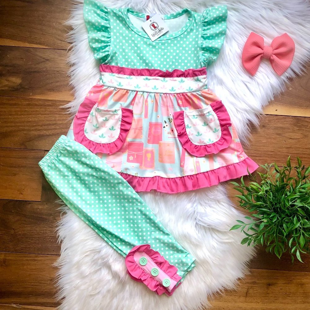 Books Capri Set